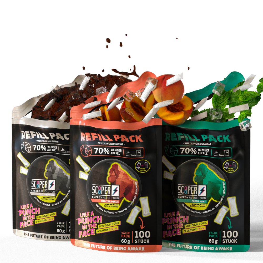Drei geöffnete Refill Packs. Man sieht Energy Pouches, Eiswürfel und Cola aus dem einen Pack ströhmen, Pfirsiche und Minze aus den anderen.