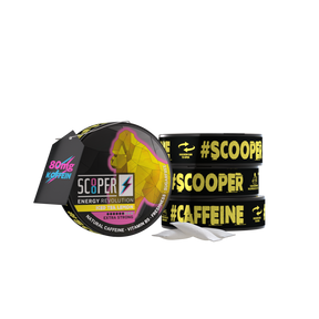 4 Dosen SCOOPER Energy Iced Tea Lemon mit einzelnen Energy Pouches und dem Vermerk 80mg Koffein.