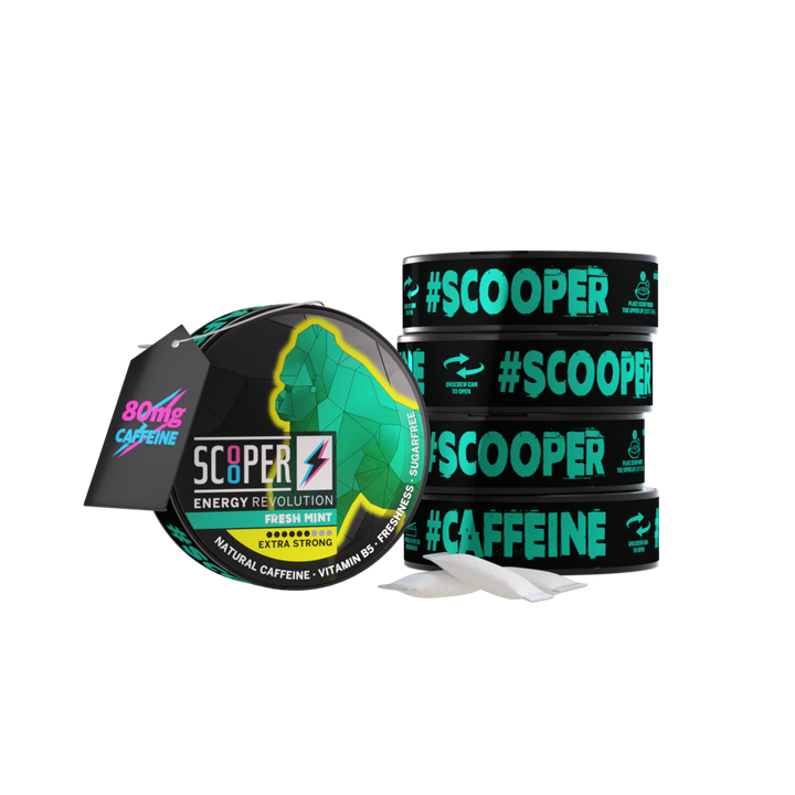 5 Dosen SCOOPER Energy Fresh Mint mit einzelnen Energy Pouches und dem Vermerk 80mg Koffein.