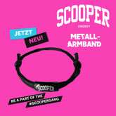 SCOOPER Energy Metallarmband mit SCOOPER Schriftzug.