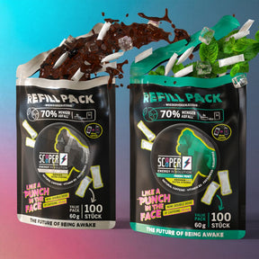 2 offene SCOOPER Refill Packs mit Cola und Mint Geschmack. Aus den Refill Packs kommen Energy Pouches, Eiswürfel, Minzblätter und Cola.